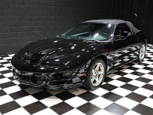Used 1999 Pontiac Firebird Trans Am RWD image 6