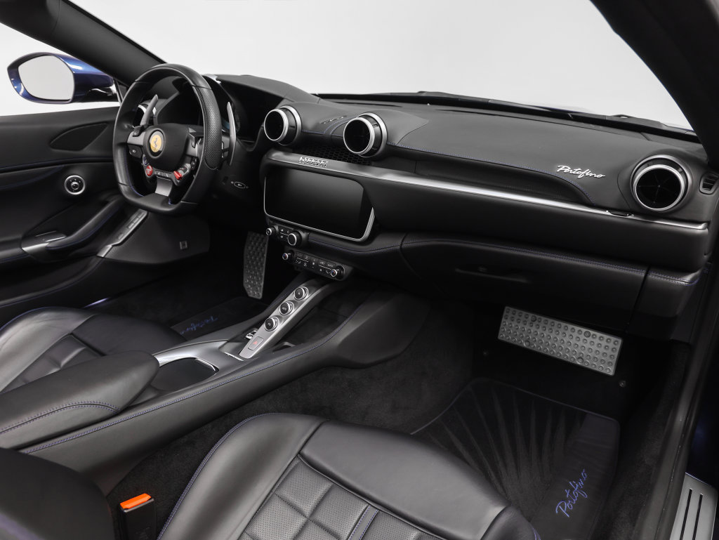 Certified 2019 Ferrari Portofino RWD image 29