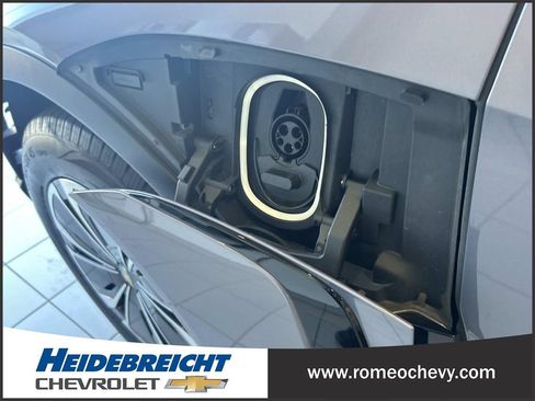 Used 2024 Chevrolet Blazer EV LT AWD/4WD image 39