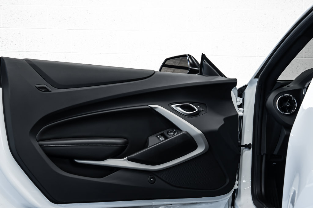 Used 2022 Chevrolet Camaro SS RWD image 18
