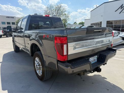 Used 2020 Ford F250 Platinum w/ FX4 Off-Road Package image 2