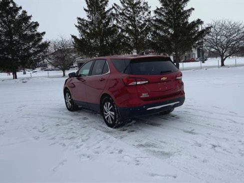 Used 2024 Chevrolet Equinox LT w/ LPO, Floor Liner Package image 7