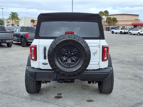 Used 2023 Ford Bronco Badlands image 6