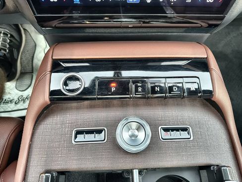 Used 2025 Lincoln Navigator L Reserve AWD/4WD image 23