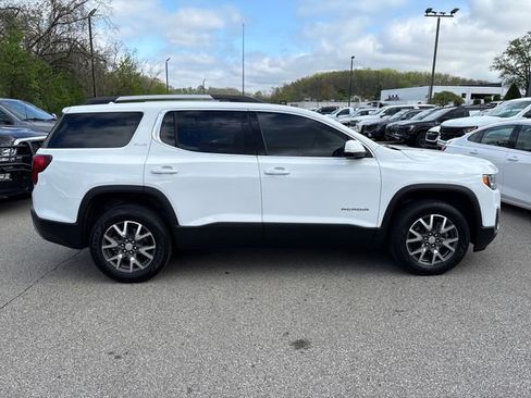Used 2023 GMC Acadia SLE w/ Driver Convenience Package image 6