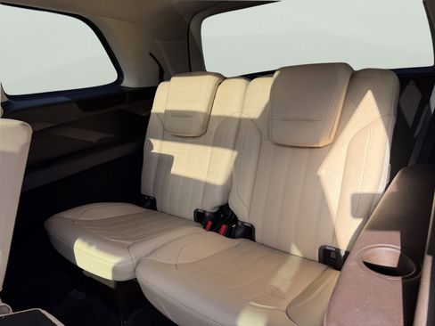 Used 2018 Mercedes-Benz GLS 450 GLS 450 w/ Premium Package image 41