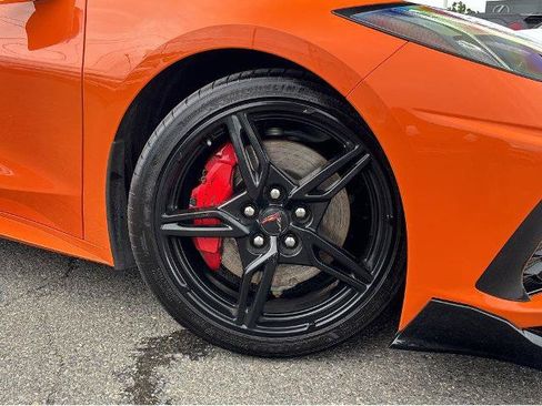 Used 2022 Chevrolet Corvette Stingray Preferred Cpe w/ Z51 Performance Package RWD image 4