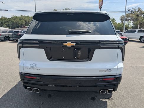 New 2026 Chevrolet Traverse High Country w/ LPO, Floor Liner Package FWD image 5