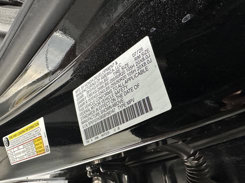 Certified 2025 Honda Pilot Sport image 16