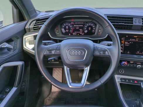 Used 2024 Audi Q3 2.0T Premium image 18