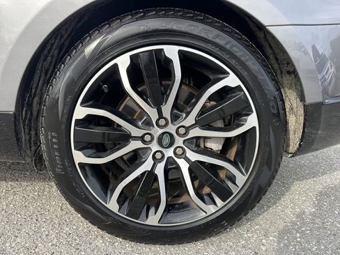 Used 2021 Land Rover Range Rover Sport HSE Silver Edition image 34