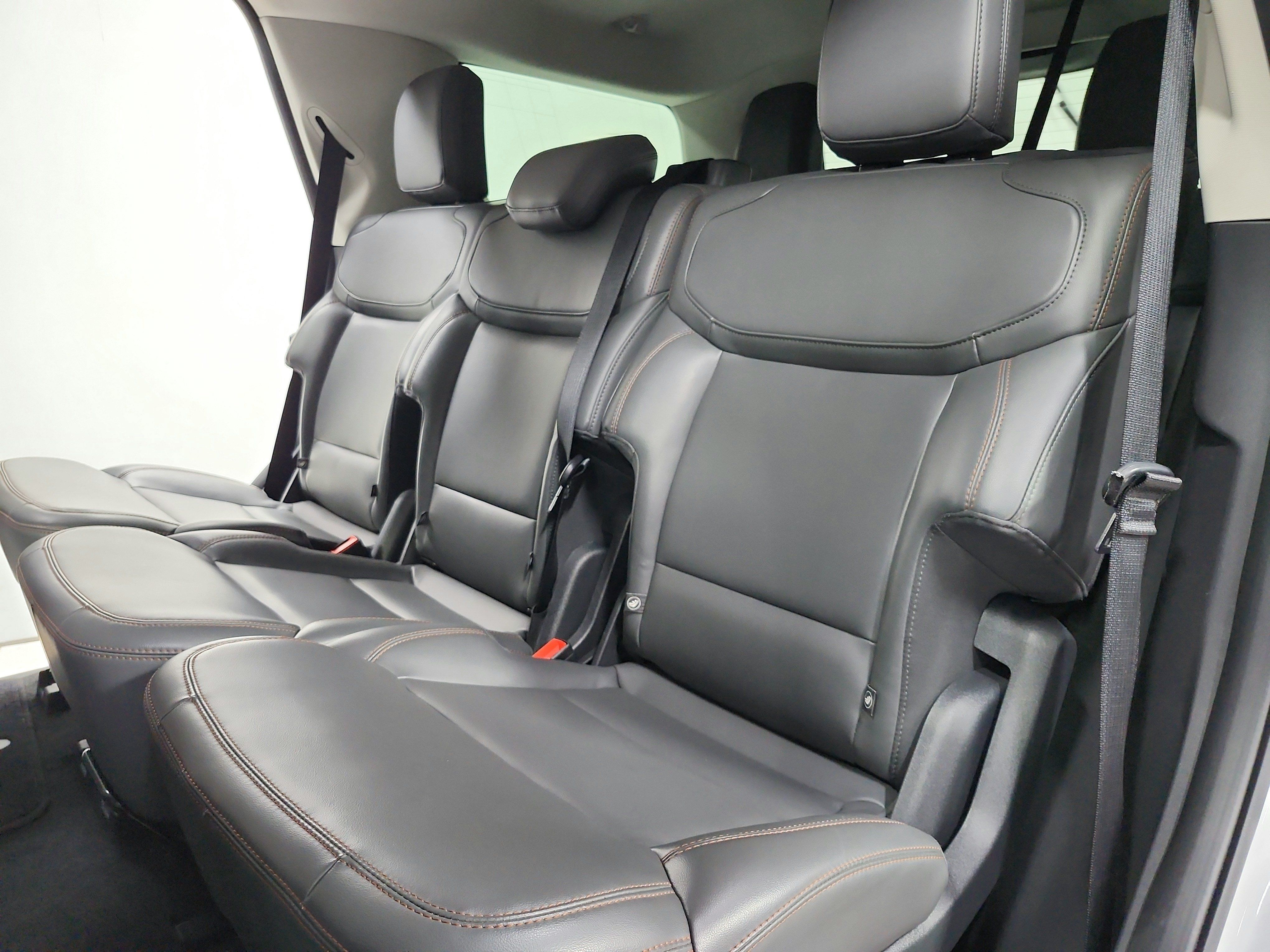 Used 2025 Ford Expedition Active AWD/4WD image 42