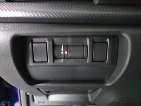 New 2025 Subaru Crosstrek 2.5i Limited w/ Popular Package #3A image 32