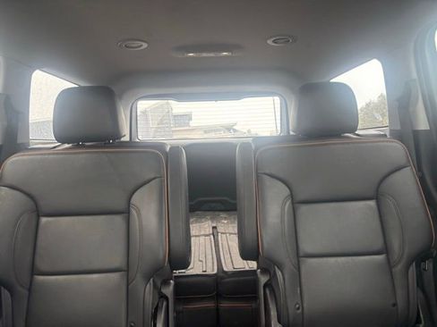 Used 2023 GMC Acadia AT4 w/ Preferred Package image 12
