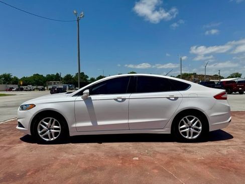 Used 2013 Ford Fusion SE FWD image 7