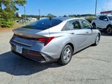 New 2025 Hyundai Elantra SE image 3