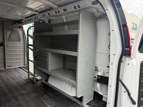 Used 2019 Chevrolet Express 2500 w/ Driver Convenience Package RWD image 20