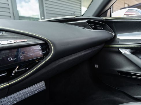 Used 2024 Ferrari SF90 Spider AWD/4WD image 40