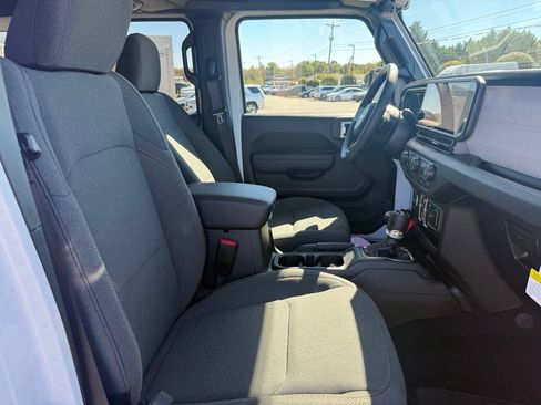 Used 2026 Jeep Wrangler Unlimited Sport AWD/4WD image 30