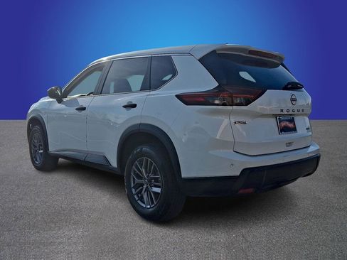 Used 2024 Nissan Rogue S image 4