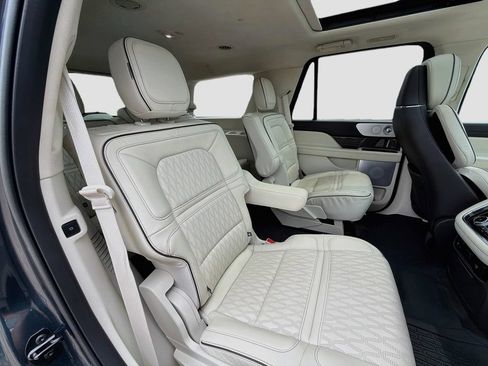 Used 2021 Lincoln Navigator Black Label AWD/4WD image 32