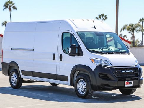 Used 2023 RAM ProMaster 3500 FWD image 4