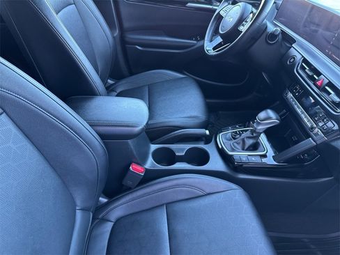 Used 2024 Kia Seltos EX image 25