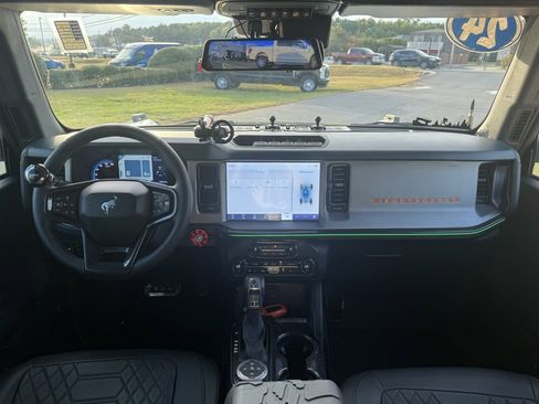 Used 2024 Ford Bronco Outer Banks image 43