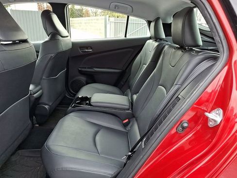 Used 2018 Toyota Prius Prime Premium image 10