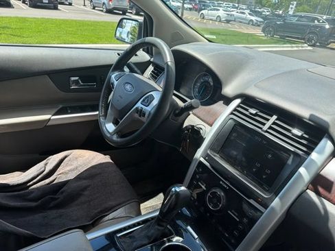 Used 2013 Ford Edge Limited AWD/4WD image 13