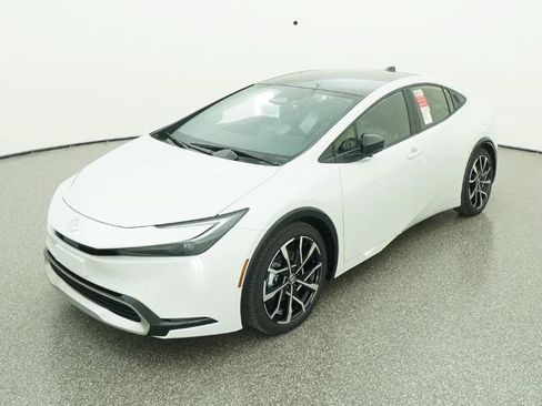 New 2026 Toyota Prius Plug-In Hybrid FWD image 33