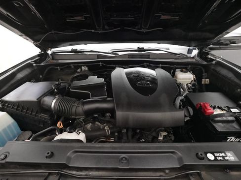 Used 2019 Toyota Tacoma TRD Pro AWD/4WD image 3