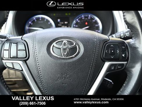 Used 2019 Toyota Highlander SE AWD/4WD image 9