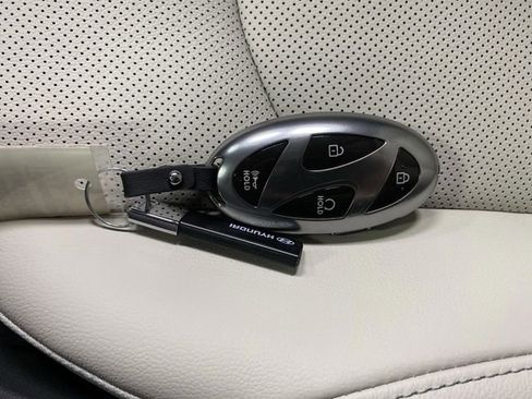 New 2025 Hyundai Sonata Limited image 30