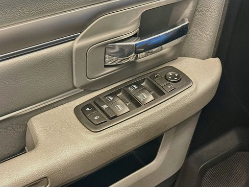 Used 2020 RAM 1500 Classic SLT AWD/4WD image 15