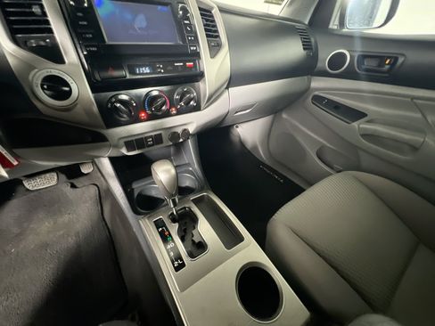Used 2013 Toyota Tacoma 4x4 Access Cab V6 w/ SR5 Pkg image 24