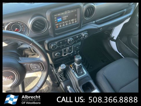 Used 2022 Jeep Gladiator Willys image 29