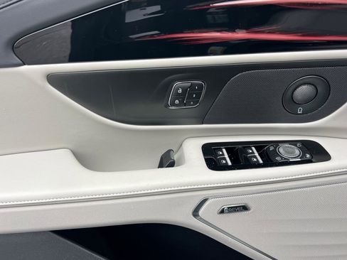 New 2026 Lincoln Nautilus Premier w/ Equipment Group 102A AWD/4WD image 9