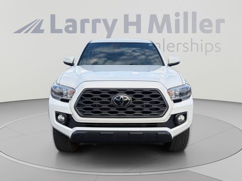 Used 2022 Toyota Tacoma TRD Off-Road AWD/4WD image 8