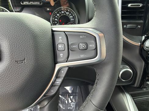 Used 2025 RAM 1500 Big Horn AWD/4WD image 28