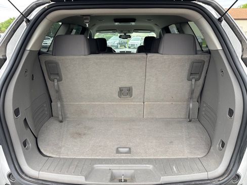 Used 2010 Chevrolet Traverse LT w/ Personal Connectivity Package AWD/4WD image 15