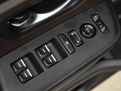 Certified 2025 Honda Pilot Elite image 39