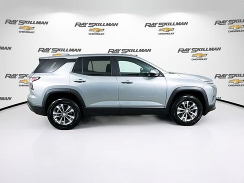 Used 2025 Chevrolet Equinox LT FWD image 8