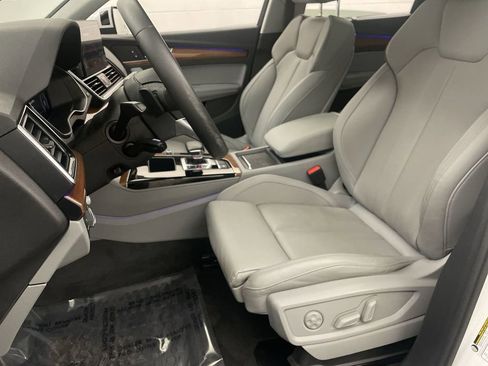 Used 2023 Audi Q5 2.0T Prestige w/ Prestige Package image 14