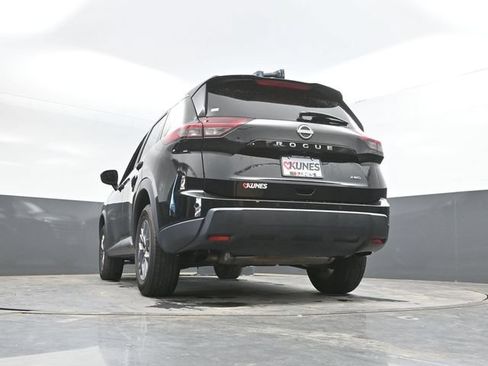 Used 2024 Nissan Rogue S AWD/4WD image 53
