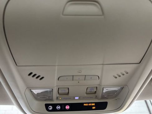 Used 2018 Cadillac XT5 Luxury w/ Driver Awareness Package FWD image 33