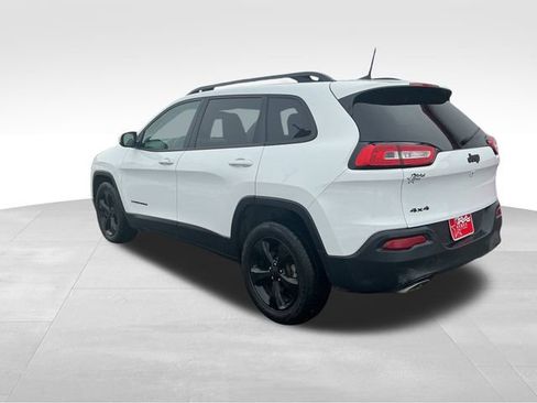 Used 2016 Jeep Cherokee Latitude w/ Cold Weather Group image 5
