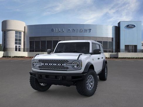 New 2025 Ford Bronco Badlands image 3