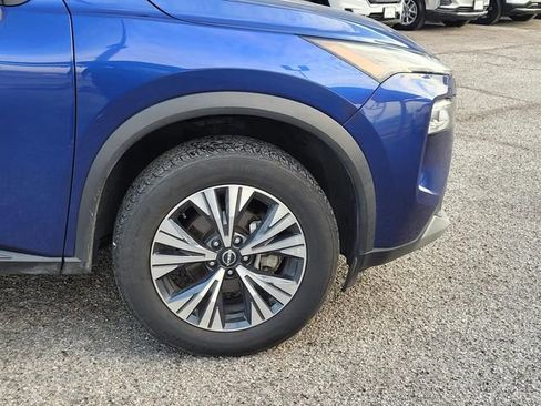 Used 2023 Nissan Rogue SV image 7