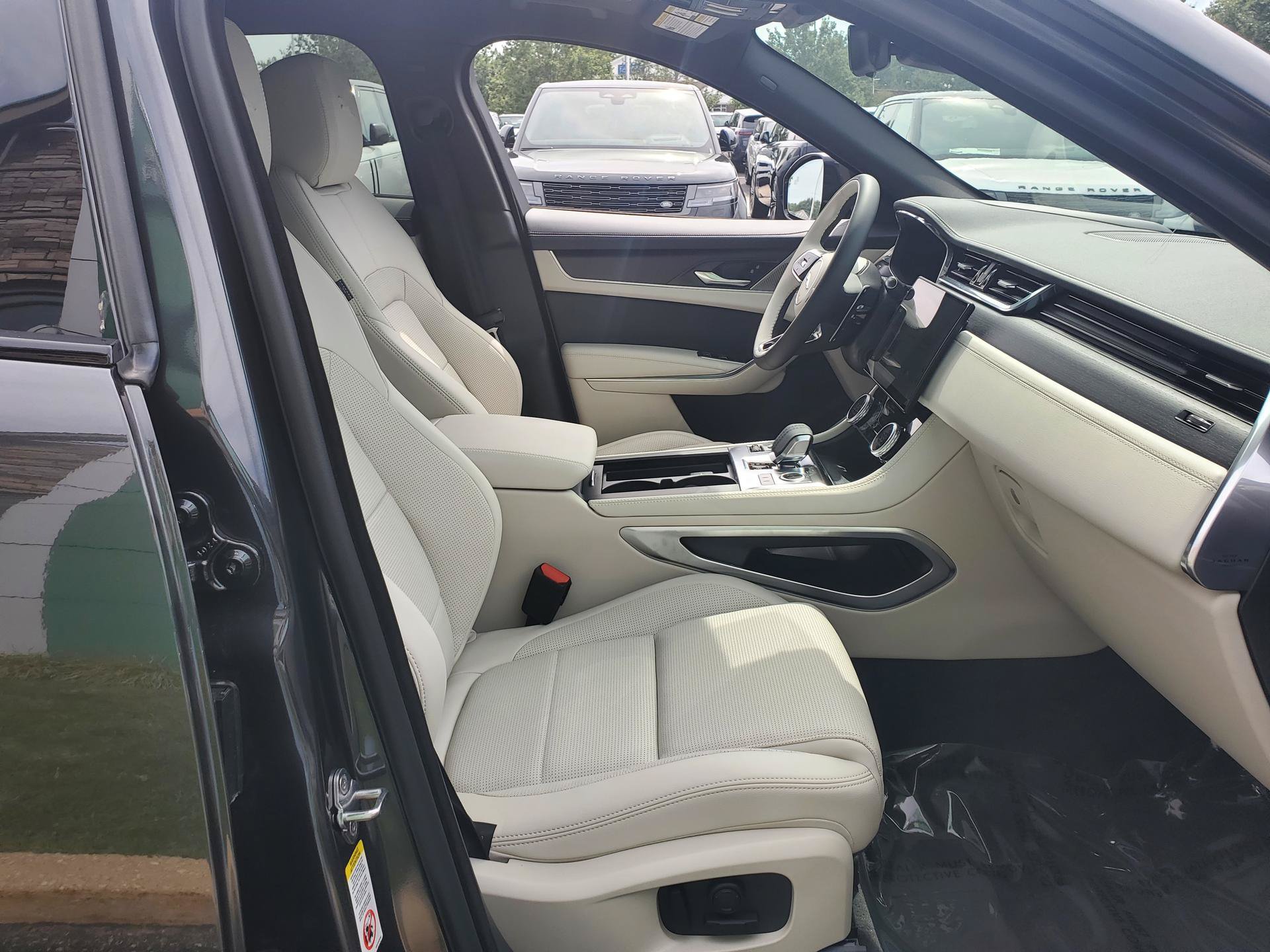 New 2026 Jaguar F-PACE R-Dynamic S AWD/4WD image 19
